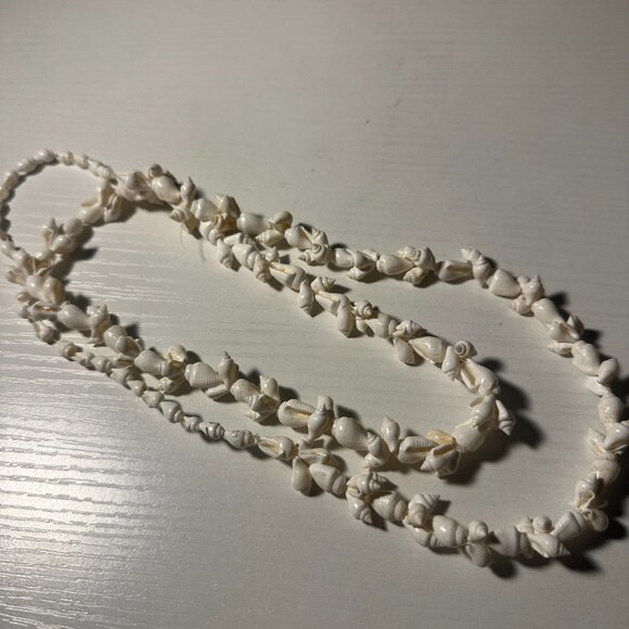 Puka Shell necklace - Picture 2 of 2